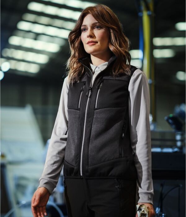 E-Volve Unisex Knit Effect Stretch Bodywarmer Thumbnail