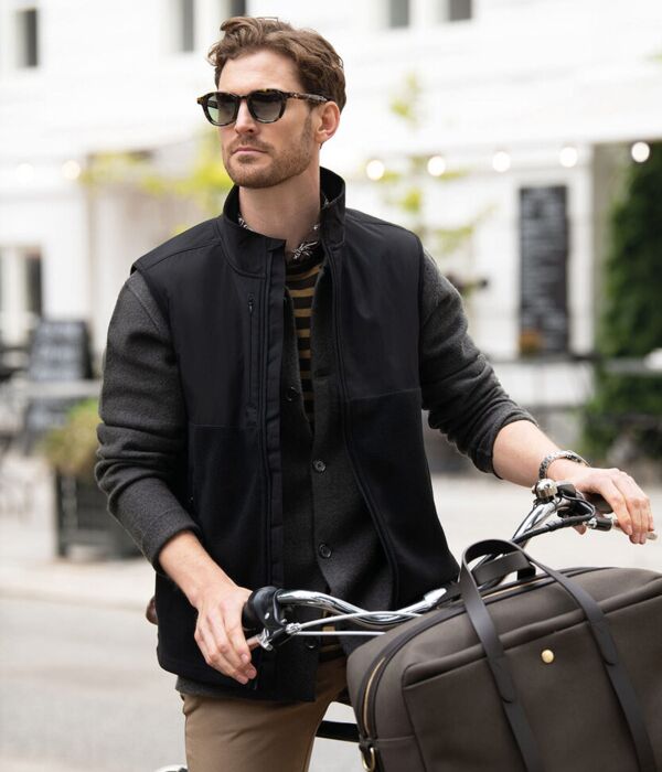 Highland - Fashionable yoke fleece vest Thumbnail