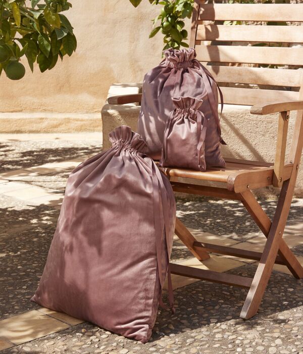 Velvet gift bag Thumbnail