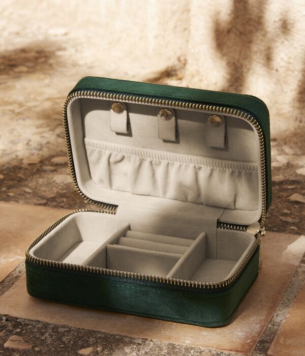 Velvet travel jewellery box Thumbnail